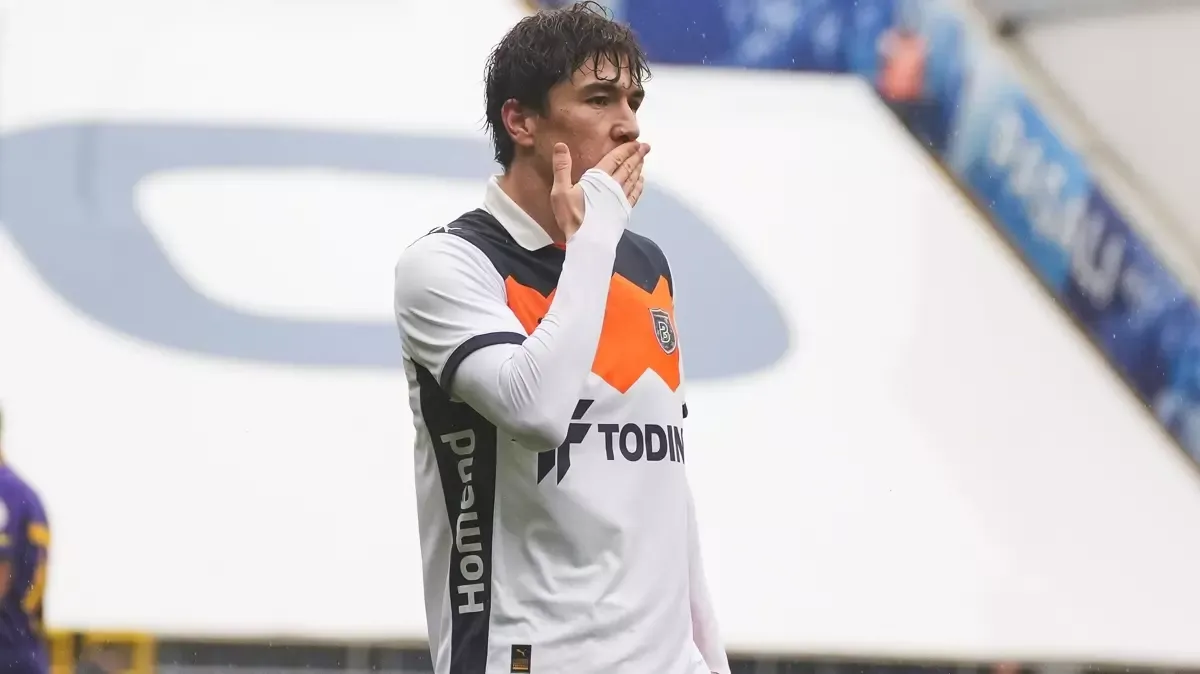 Shomurodov Turkiya Superligasining tur ramziy jamoasidan o‘rin oldi