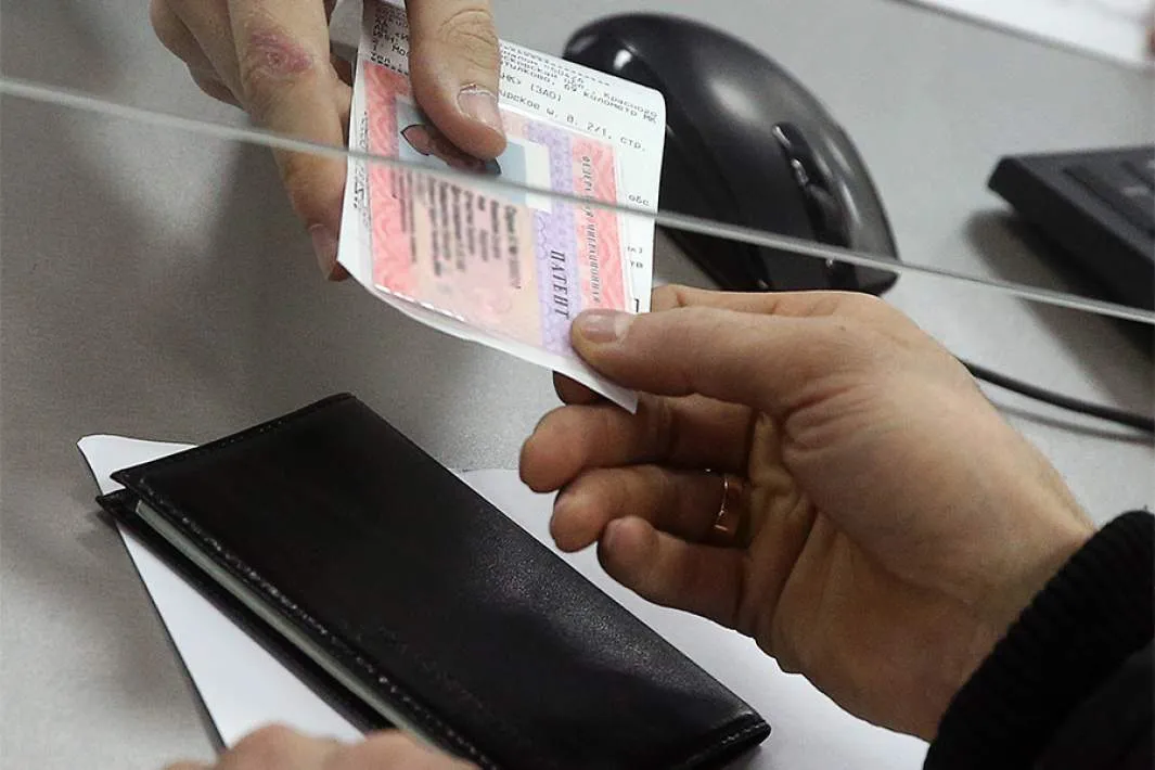 Россияда даромади яшаш минимумидан паст мигрантларга патент берилмайди