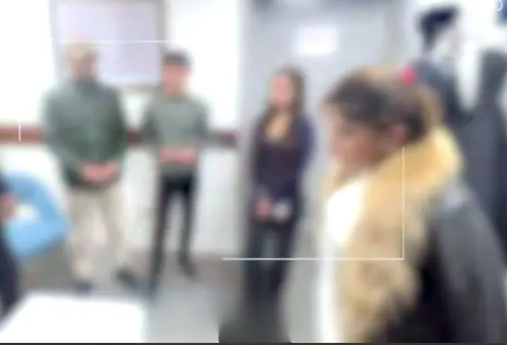 
														
														Samarqandda Turkiyaga fohishalikka ketayotgan ikki nafar ayol ushlandi
														
														