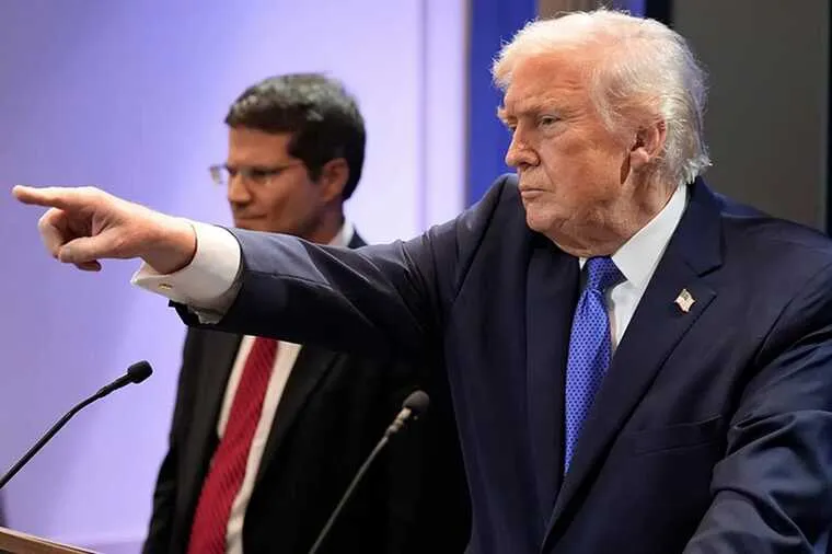 Tramp barcha mamlakatlar uchun 10 foizlik yangi savdo bojlarini joriy qildi