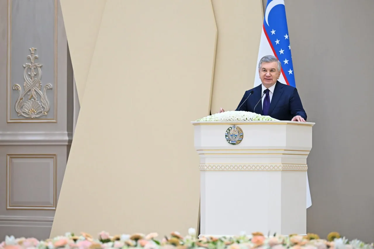 “Ko‘ksaroy” qarorgohida Prezident Shavkat Mirziyoyevning yoshlar bilan muloqoti boshlandi