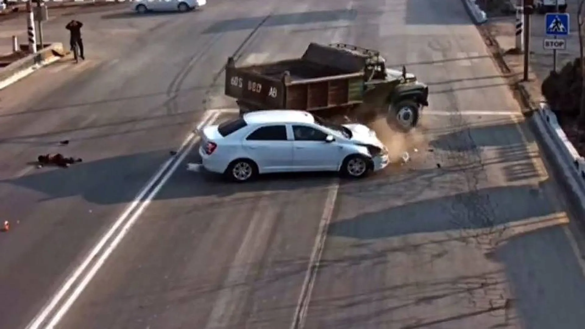 Андижонда ЗИЛ уриб кетиши оқибатида 9 ёшли бола вафот этди