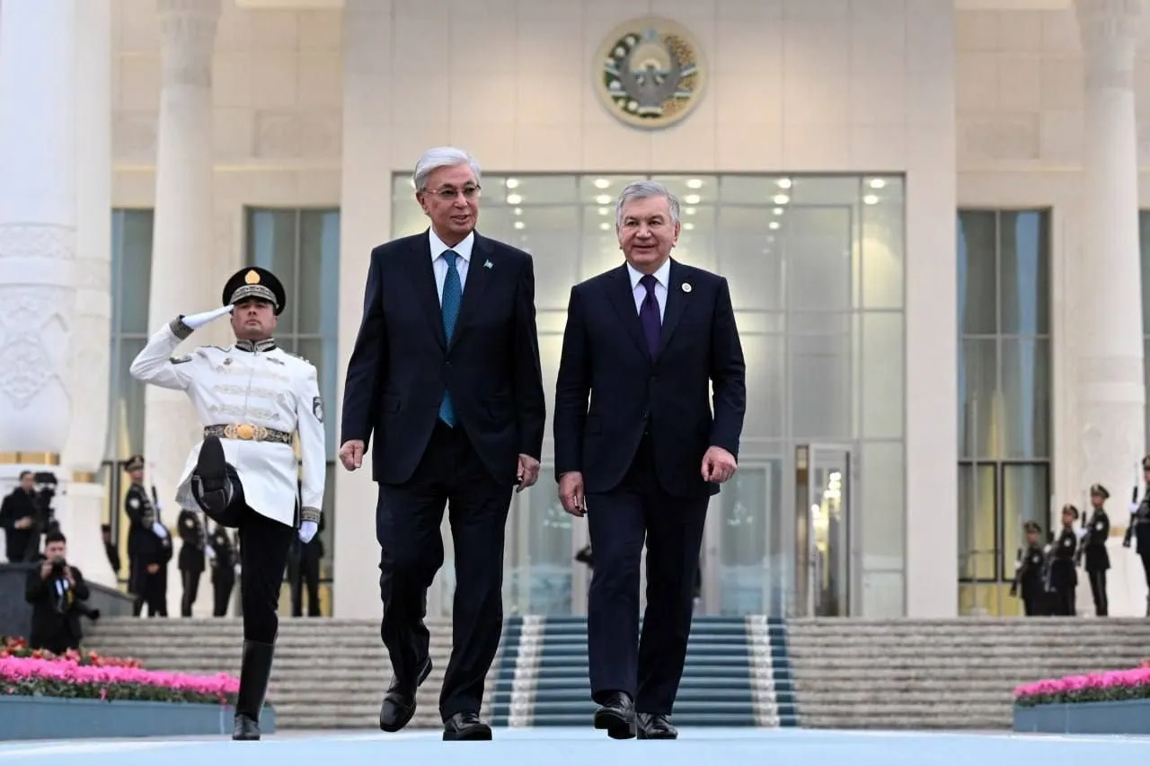 
														
														Shavkat Mirziyoyev va Qosim-Jo‘mart To‘qayev telefon orqali muloqot qildi
														
														