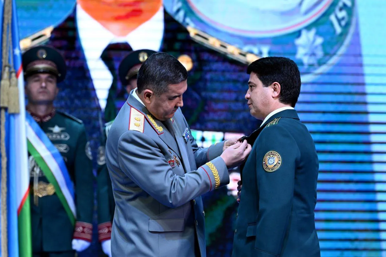 
											
											Mirziyoyevning tegishli farmoni bilan qator IIO xodimlari mukofotlandi
											
											