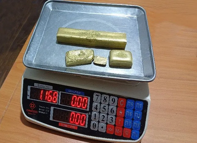 
														
														Қирғизистондан ноқонуний олиб кирилган 1,1 млрд сўмлик олтин қуймаси савдосига чек қўйилди
														
														