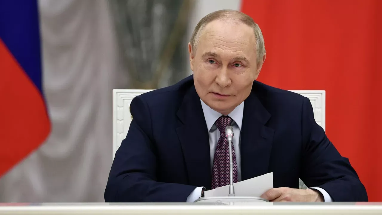 Путин 11-12 декабрь кунлари Туркманистонга боради