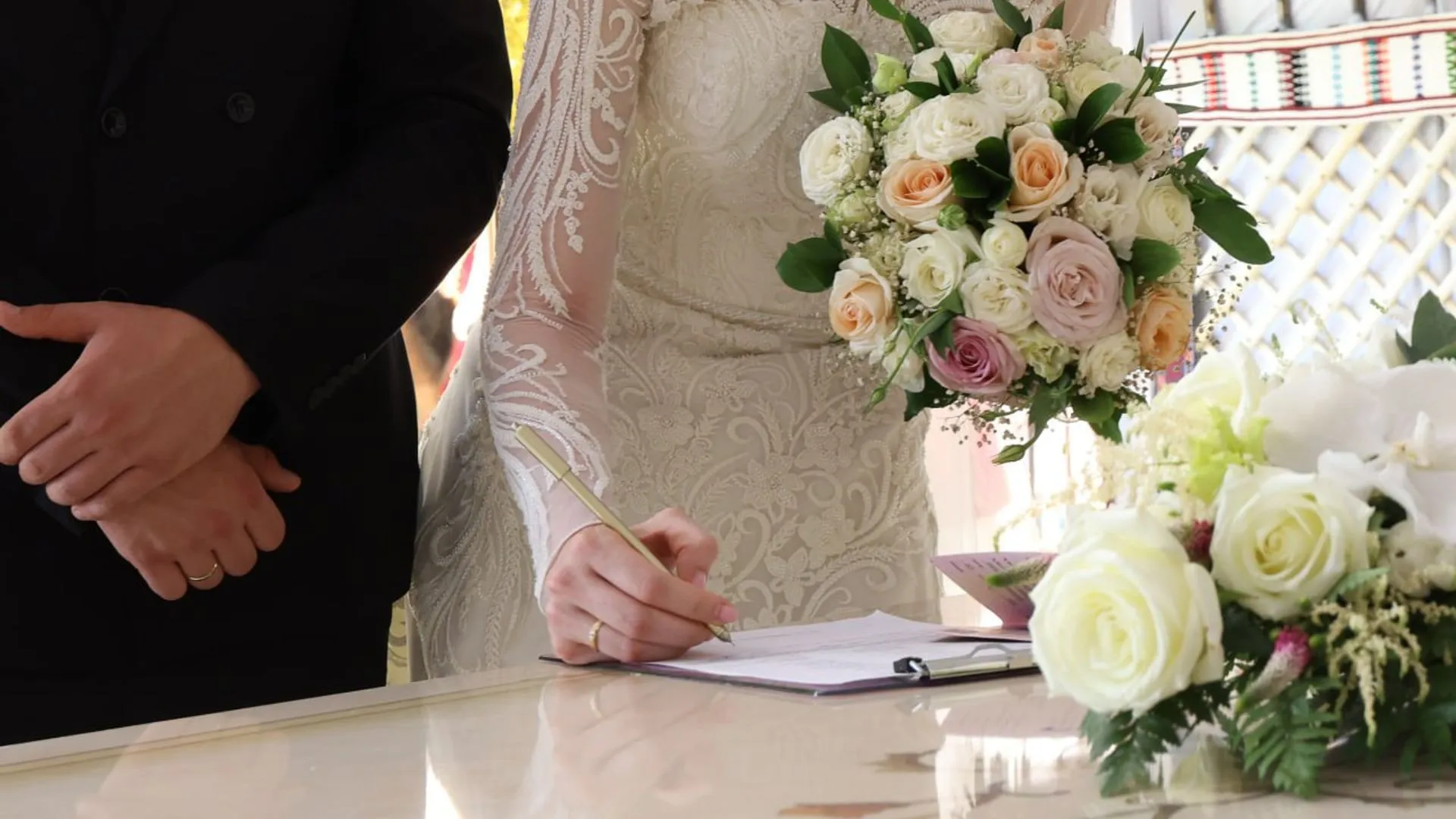 Ўзбекистонлик аёллар неча ёшда оила қуришмоқда?