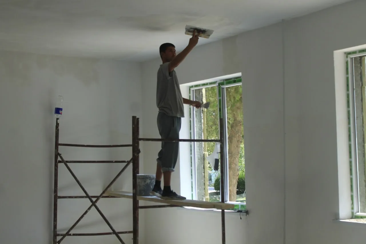 
														
														Мактаб ва шифохоналарни таъмирлаш учун янги жамғарма ташкил қилинади
														
														