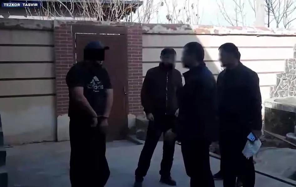 
														
														Surxondaryoda erkak Tojikiston fuqarosini garovda ushlab, qiynoqqa soldi
														
														