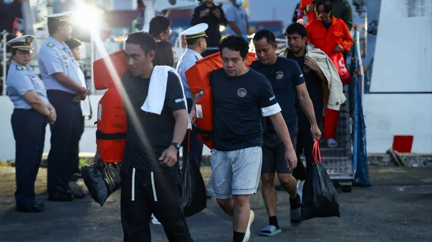 Филиппинда паром чўкиши оқибатида 15 киши ҳалок бўлди