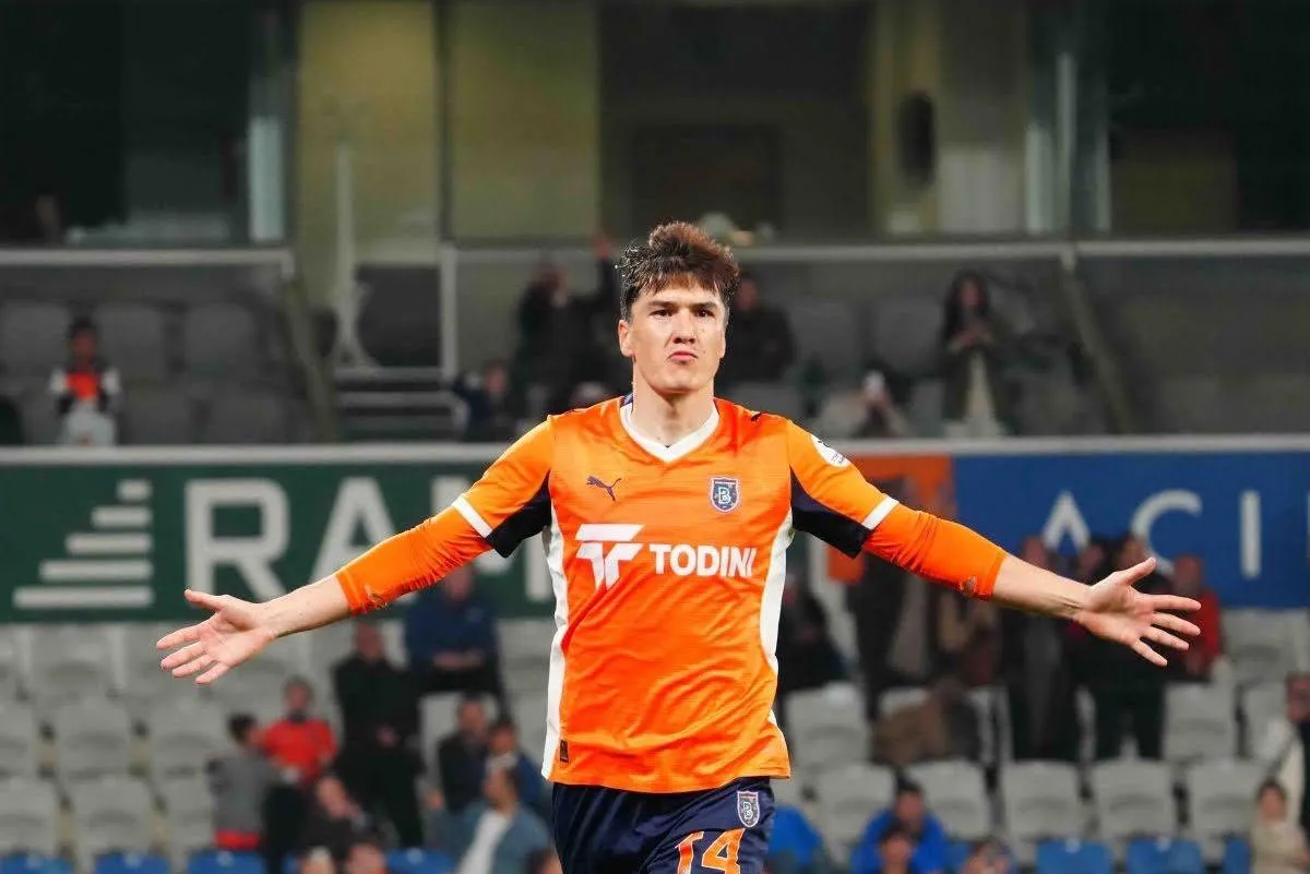 Shomurodov “Fenerbahche”ga o‘tishi mumkin