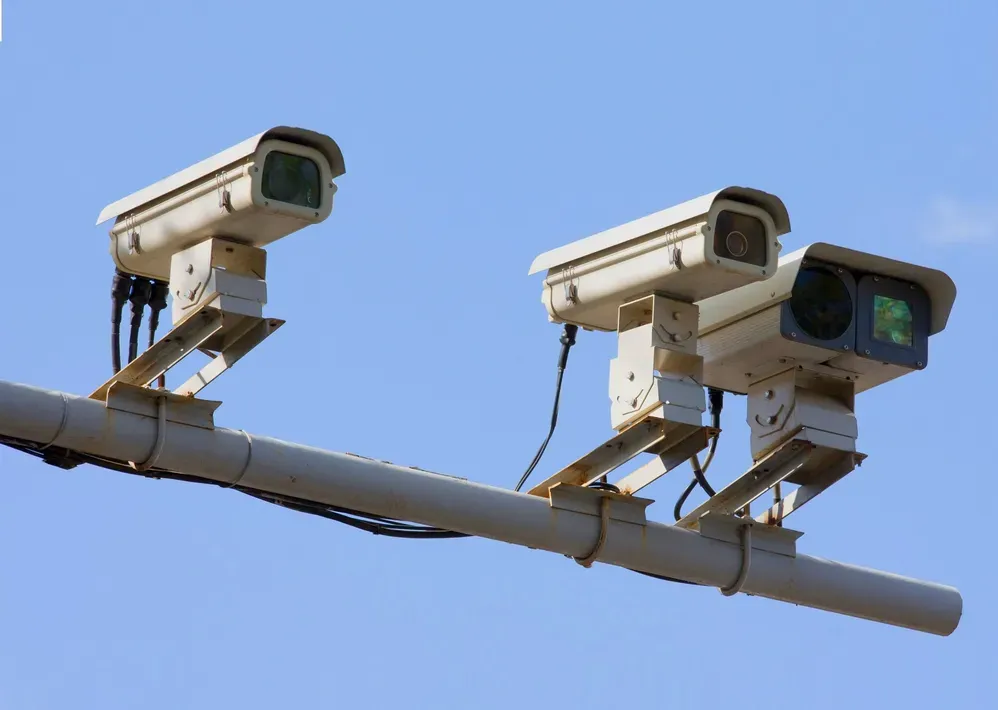 Foto va video orqali aniqlanadigan huquqbuzarliklar ro‘yxati tasdiqlandi