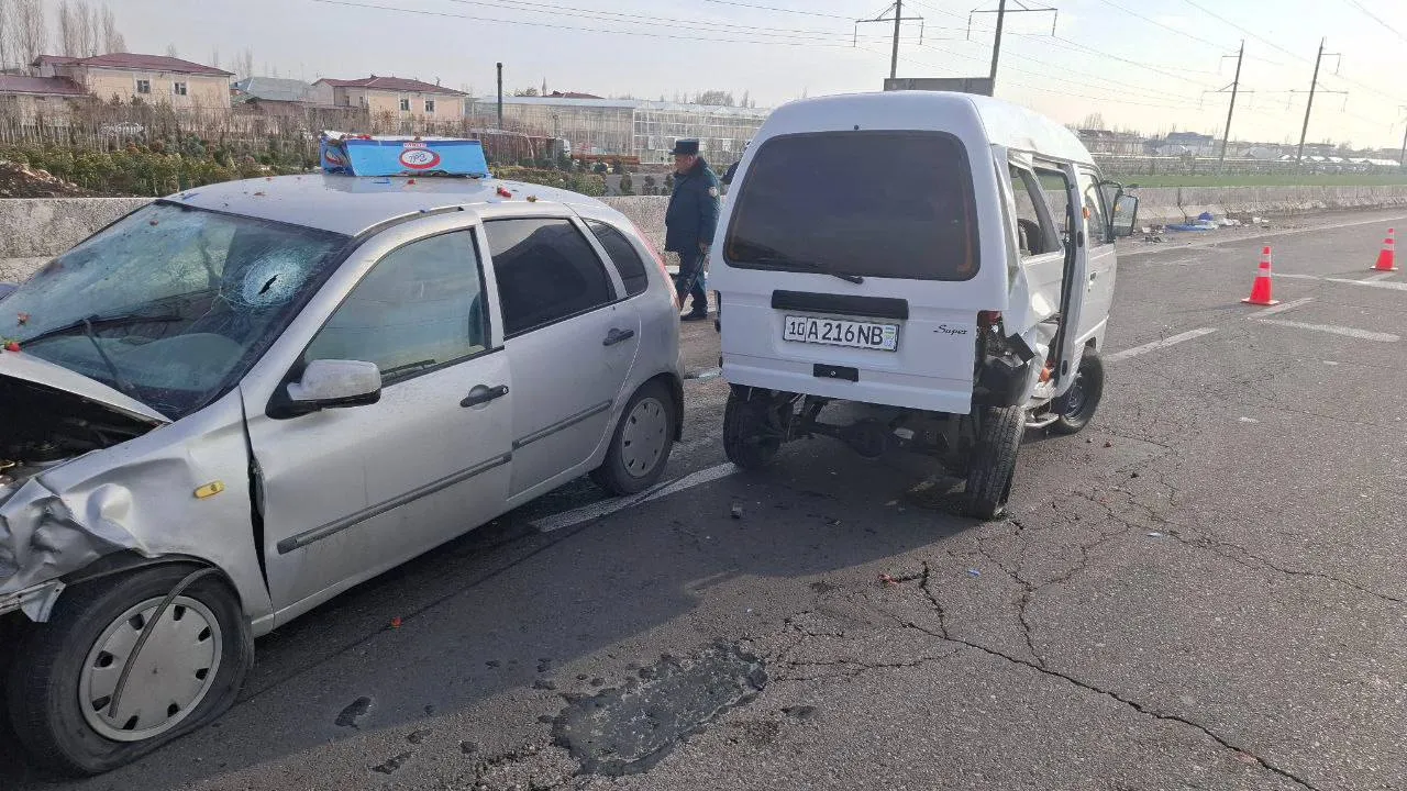 
														
														Toshkent viloyatida Lada va Damas to‘qnashib ketdi
														
														