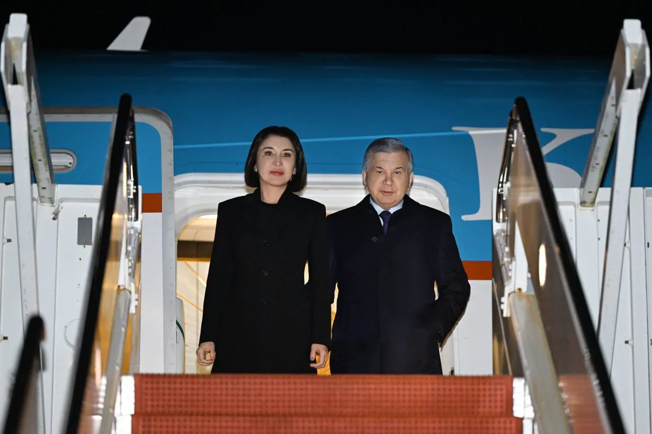 Shavkat Mirziyoyev rafiqasi hamrohligida amaliy tashrif bilan AQShga yetib bordi