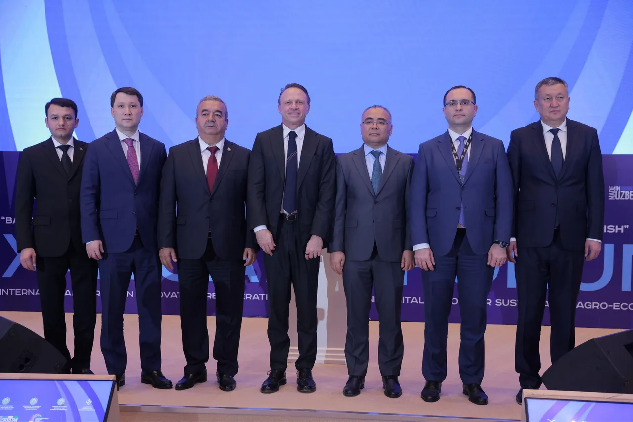 
														
														“Италия – Марказий Осиё (C5) + Озарбайжон” бизнес- форумининг якуний коммюникеси қабул қилинди
														
														